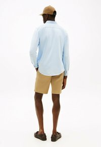 Thumbnail Image 3