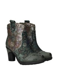 Enkellaarsjes met 5 cm hakken, groene en metalen bloemmotieven, gestructureerde neusstukken en decoratieve zilveren studs op de bovenkant en aan de trekbanden.