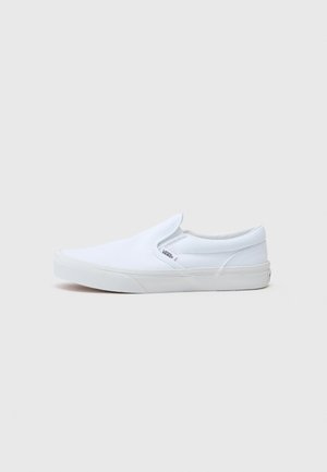 Sandalie slip-on albe din canva cu vârful rotund, accente elastice pe laterale și talpă din cauciuc texturat. Dispune de un logo mic pe lateral.
