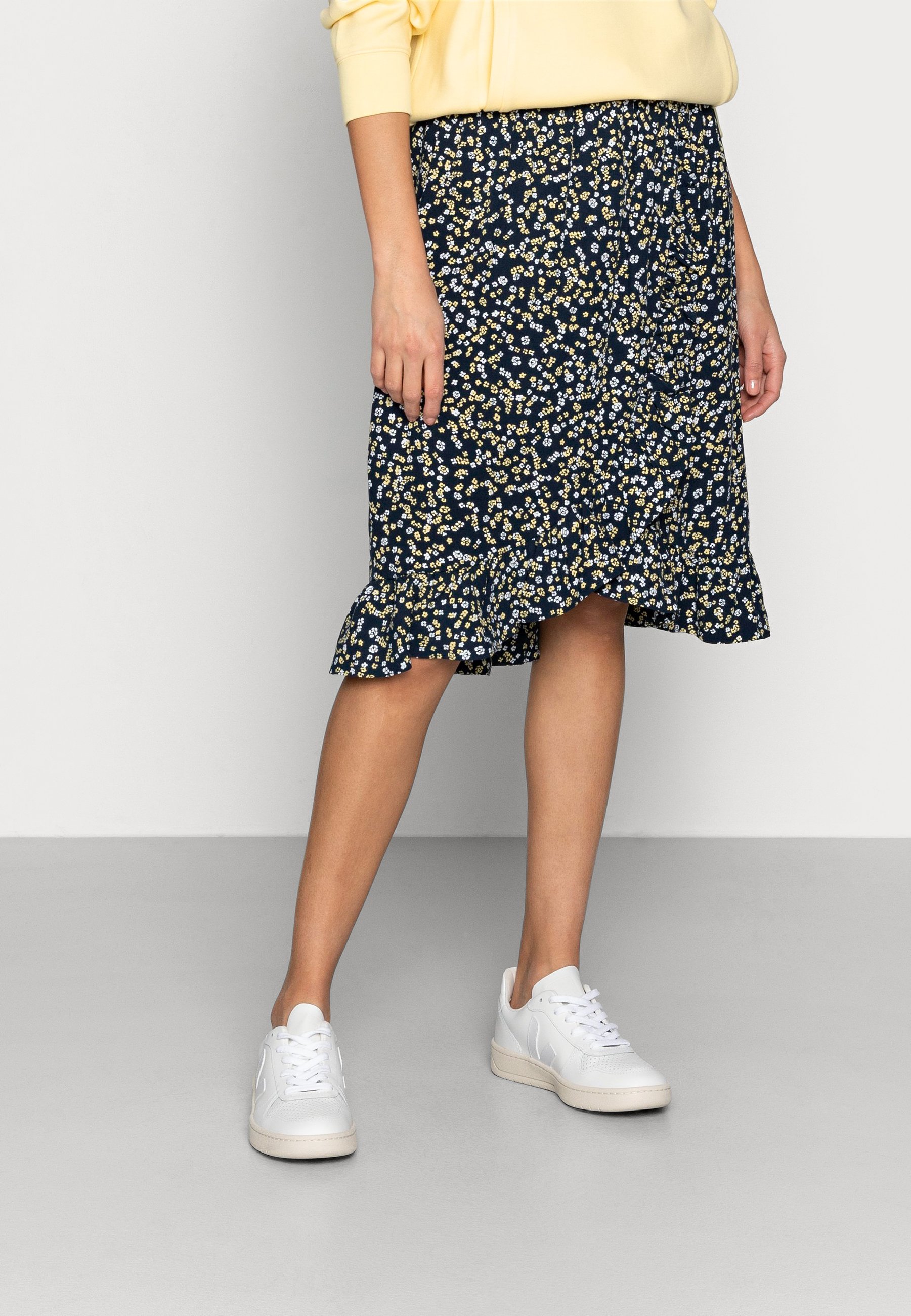 محطة قطار المشروبات يزعج moss copenhagen sneakers -  lepressingdelagalarne.net