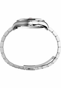 Montre en acier inoxydable argenté avec un boîtier rond, finition polie et bracelet maillons. Comprend une couronne et une lunette texturée.