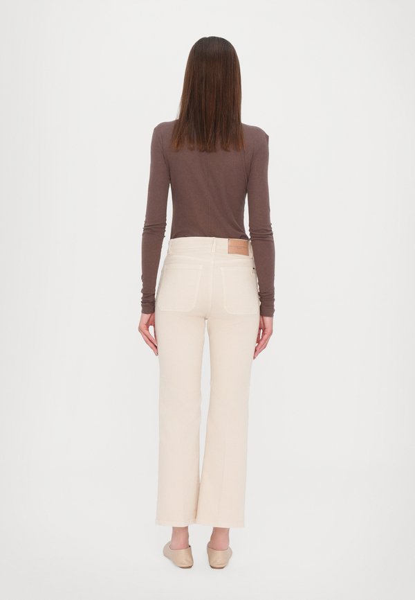 POLONIA - Bootcut jeans - avorio2