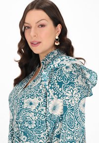 usha - Sukienka koszulowa