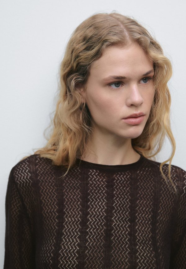 CUTWORK BLEND - Jumper2