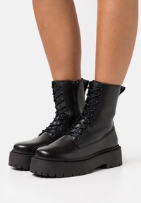 Zign - Platform ankle boots - black Thumbnail Image 1