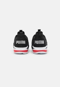 Puma AXELION - Tréningová obuv - black/silver/high risk red