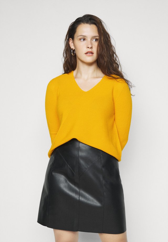 ALBA - Jumper - yellow