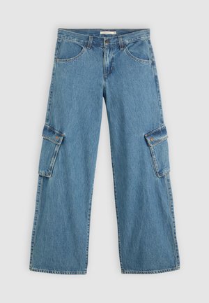 Wide-legged cargo jeans in light blue denim, featuring two side pockets with flaps, contrast stitching, and a classic five-pocket design.