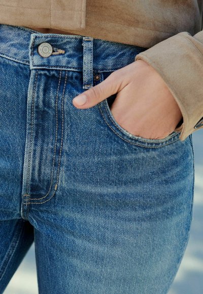 PIECES Ladies Jeans Pckesia Mom Hw Ank Jns Db327-vi Noos Bc, dark blue denim