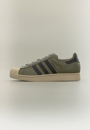 adidas Originals, SUPERSTAR II UNISEX - Sneakers - olive strata/core black/khaki three