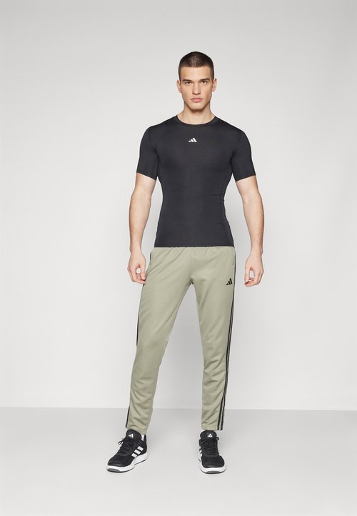 adidas Techfit Compression Training Tee Black — foto 2