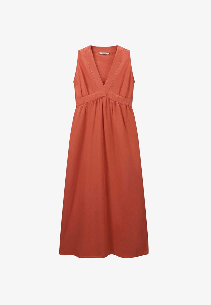 Robe sans manches de couleur rouille avec un décolleté en V profond, taille froncée et silhouette en A fluide. Fabriquée en tissu léger.