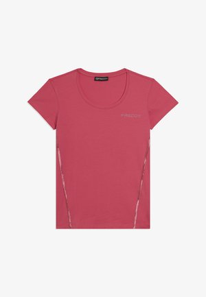 Camiseta deportiva rosa de manga corta para mujer con escote redondo y logo "FREDDY" en la parte superior izquierda del pecho.