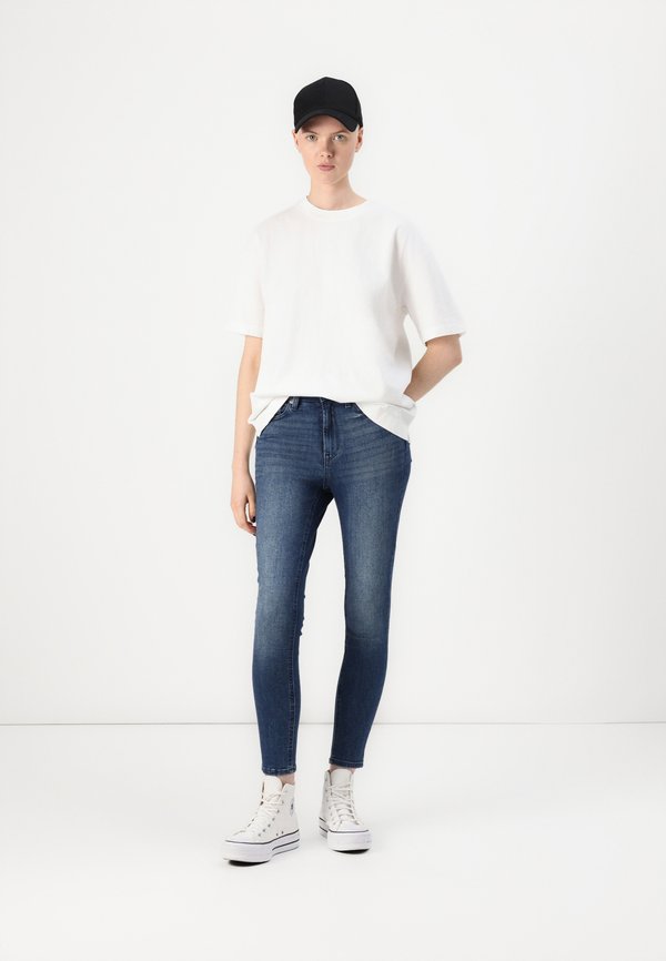 VINTAGE BOYFRIEND - Basic T-shirt2