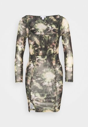 Abito aderente a maniche lunghe con motivo tie-dye verde, beige e marrone, scollo quadrato e piccolo spacco frontale sull'orlo