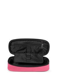 Różowo-czarny etui z zamkiem błyskawicznym, charakteryzujące się miękką powierzchnią, wewnętrzną siateczkową kieszenią i elastycznymi paskami do organizacji. Kompaktowy prostokątny kształt.