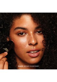NUDESTIX NUDIES ALL OVER FACE GLOW - Rouge - brown sugar, baby