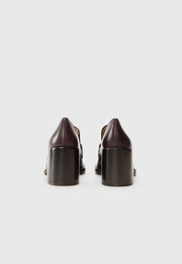 Chie Mihara NOWA - Classic heels - kimera grape