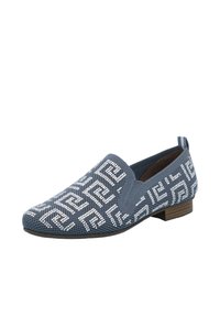 Blaue Schlupfschuhe mit einem strukturierten Mesh-Obermaterial, das ein weißes geometrisches Muster aufweist und einen niedrigen Holzabsatz hat. Einfaches Design, keine sichtbaren Beschläge.