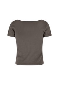 Kortermet, ribbestrikket topp i olivenfarge med vid hals og avslappet passform. Glatt tekstur, minimalistisk design, ingen synlig maskinvare.