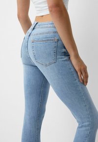 Bershka Jeans Skinny Fit - light-blue denim