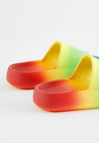 Next STANDARD - Strandpapucsok és -szandálok - rainbow