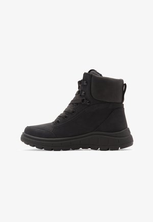 Schwarze Stiefel mit einem Obermaterial aus glattem Leder und Textil, runder Zehenform, Schnürung, gepolstertem Kragen und einer dicken Gummisohle mit Profil.