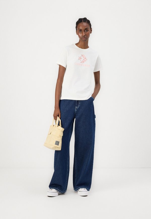 STAR CHEVRON INFILL TEE - Print T-shirt2