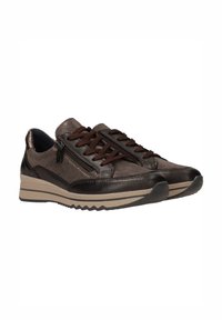 Bruine leren en mesh sneakers met een ronde neus, vetersluiting aan de voorkant en een zijritsdetail. Heeft een textuur bovenwerk en een contrasterende zool.