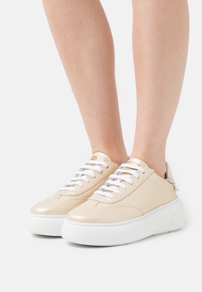 Damen Sneaker | Armani Exchange LACE UP Sneaker low gold/goldfarben - CY08958 Damen Sneaker | Armani Exchange LACE UP Sneaker low gold/goldfarben - CY08958