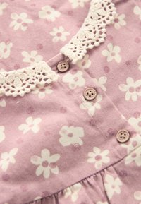 Next SET-REGULAR FIT - Dienas kleita - lilac purple floral