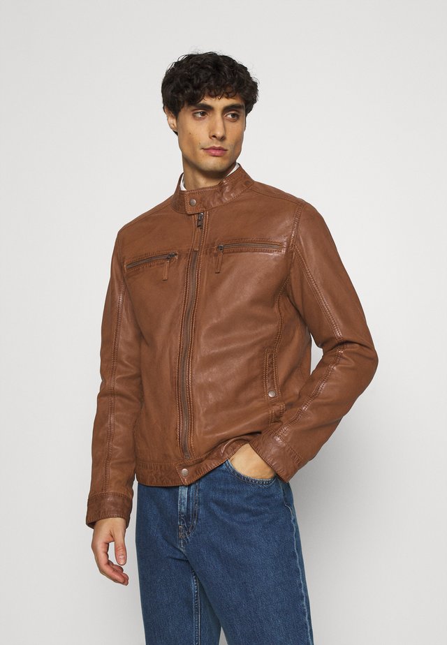 GILLES - Skinnjakke - cognac