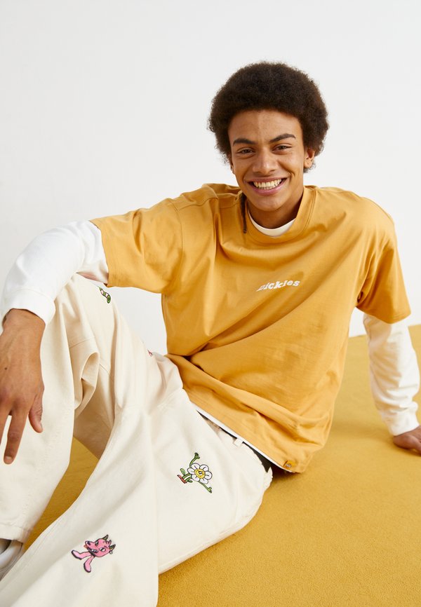 ENTERPRISE TEE - Print T-shirt - oak buff2