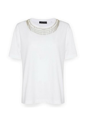 Camiseta de manga corta blanca con un adorno de cuentas alrededor del escote. Confeccionada con una tela suave y un ajuste relajado.