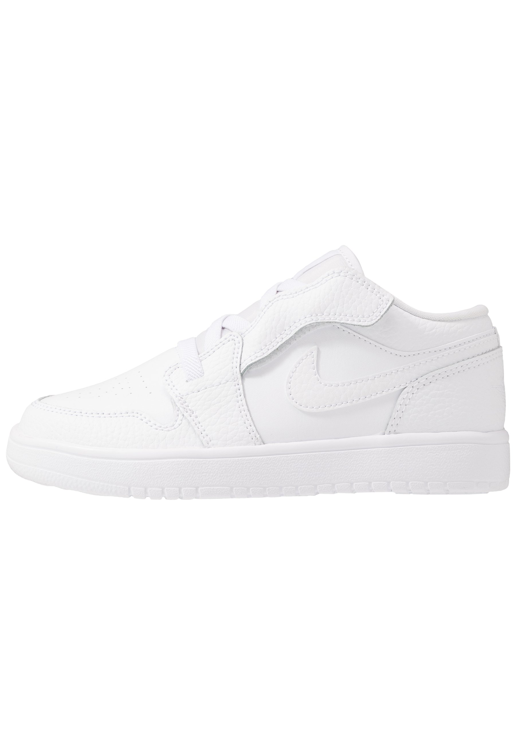 chaussure lacoste noir jordan