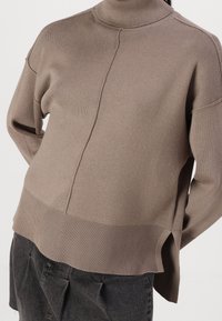 VILA Stickad tröja - brown