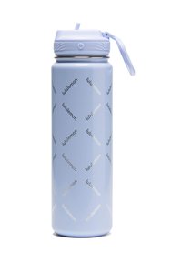 Hellblaue Wasserflasche mit matter Oberfläche, die das "lululemon"-Logo in einem sich wiederholenden Muster zeigt. Schraubverschluss mit einem klappbaren Griff.