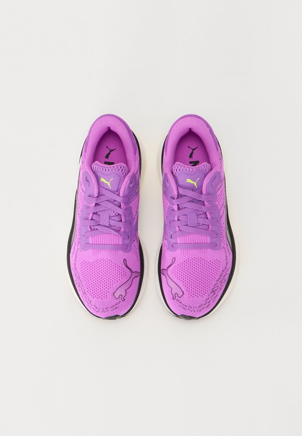 MAGNIFY - Road running shoes2