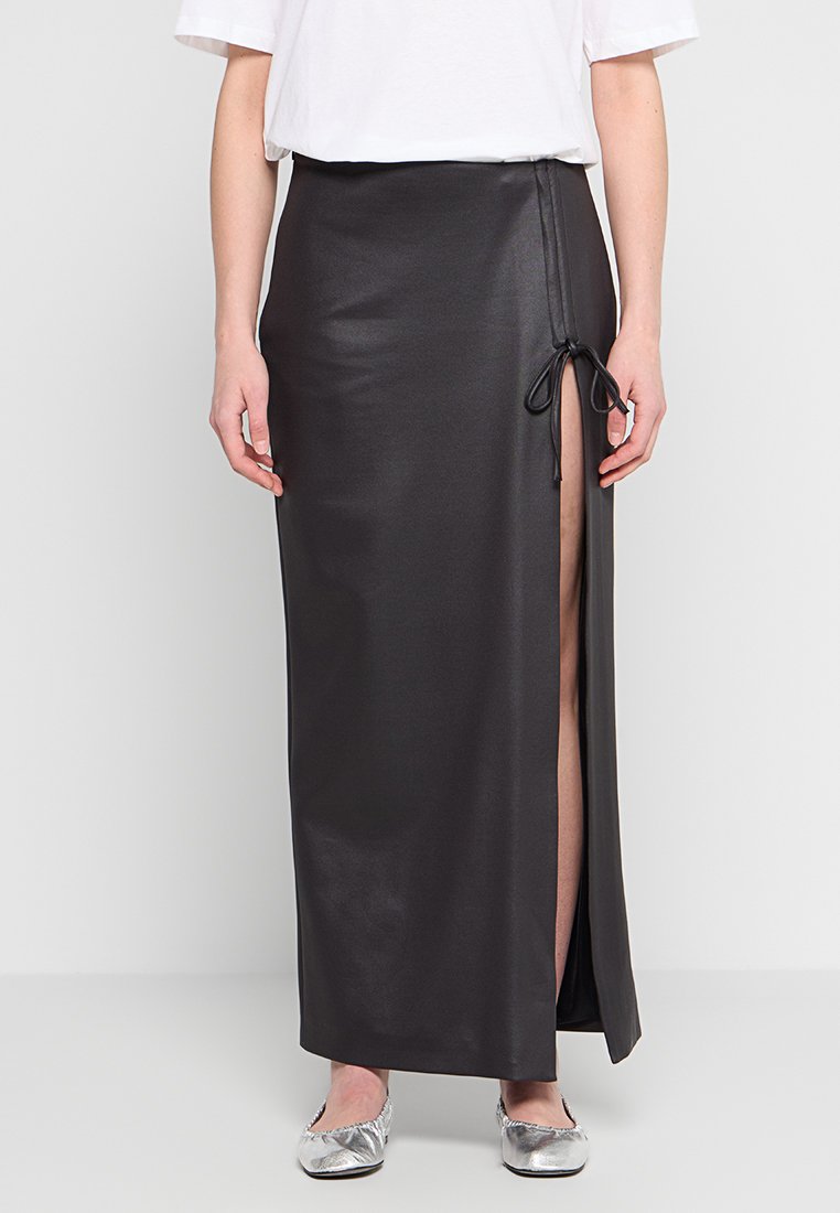 CHIARA FERRAGNI Maxirok zwart CHIARA FERRAGNI Maxirok zwart