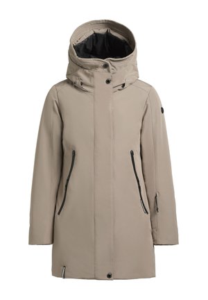 Chaqueta de invierno beige con cuello alto y capucha ajustable. Presenta cremalleras y acentos negros, dos bolsillos frontales y un corte recto.
