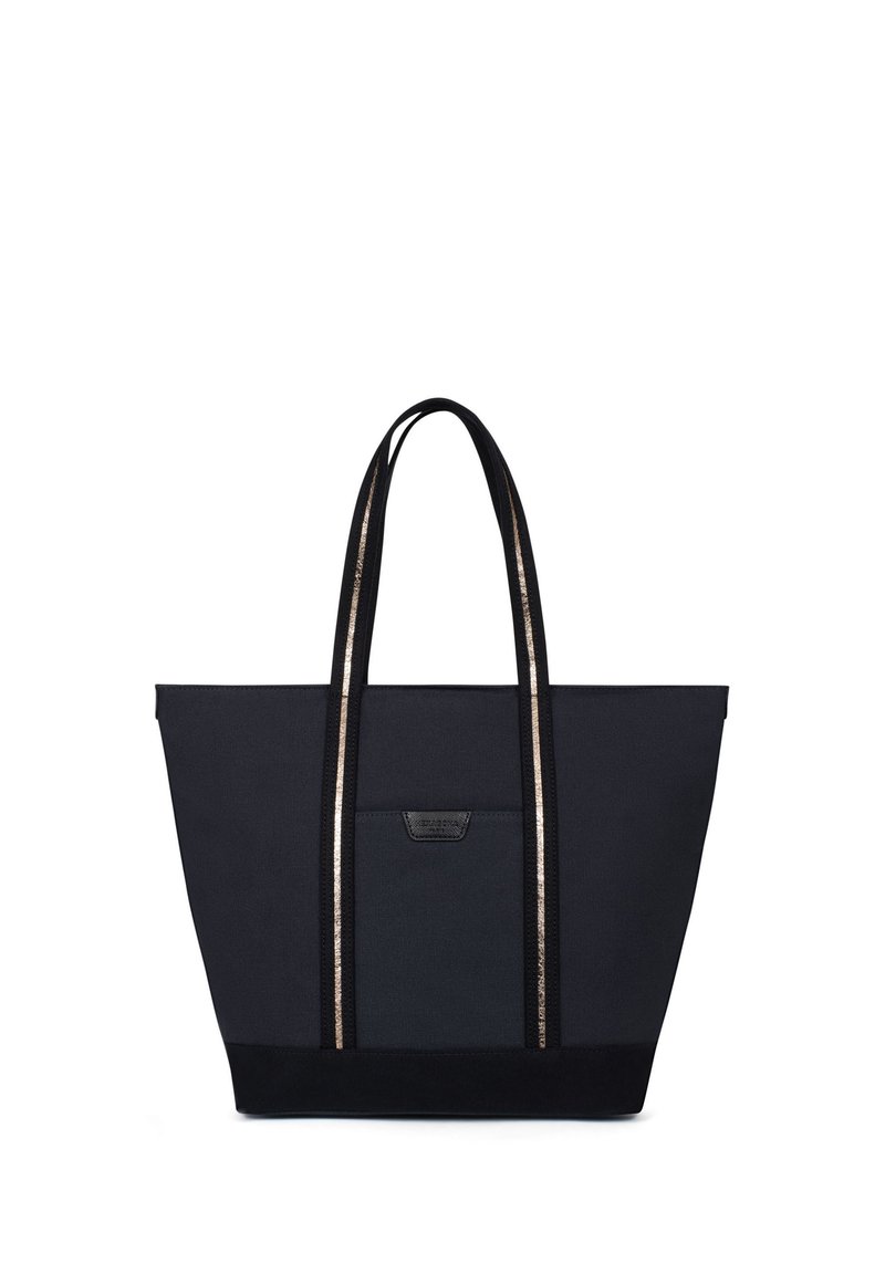 Zwarte tote bag van canvas met contrasterende zwarte randen, voorzien van metalen gestreepte handvatten en een voorvak met een logo-label.