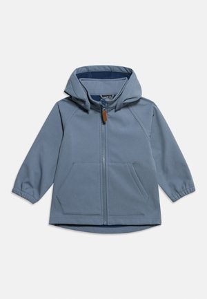 Μπλε παιδικό μπουφάν με κουκούλα, εμπρόσθιο φερμουάρ, δύο τσέπες και ελαστικά μανίκια, εμφανιζόμενο σε λευκό φόντο.