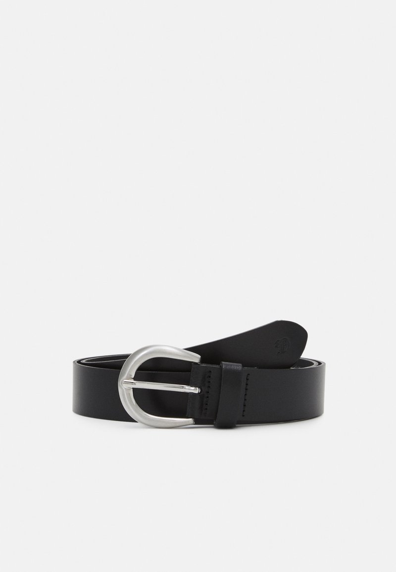 Cinturón de cuero negro con una textura suave y elegante, que presenta una hebilla redonda de metal plateado y un solo gancho para abrochar.