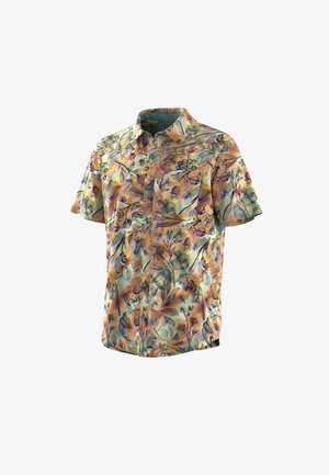 Korte mouw blouse met knoopsluiting en kleurrijke bloemen- en bladrpatronen in tinten oranje, groen en blauw op een lichte achtergrond.