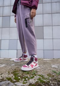 Nike Sportswear Pantaloni cargo - purple smoke