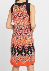 Dorothy Perkins Petite Denní šaty - red