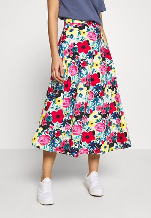 Blomster midi-nederdel med et udvalg af farverige blomster på en lys baggrund, med en flydende silhuet og et design med høj talje.