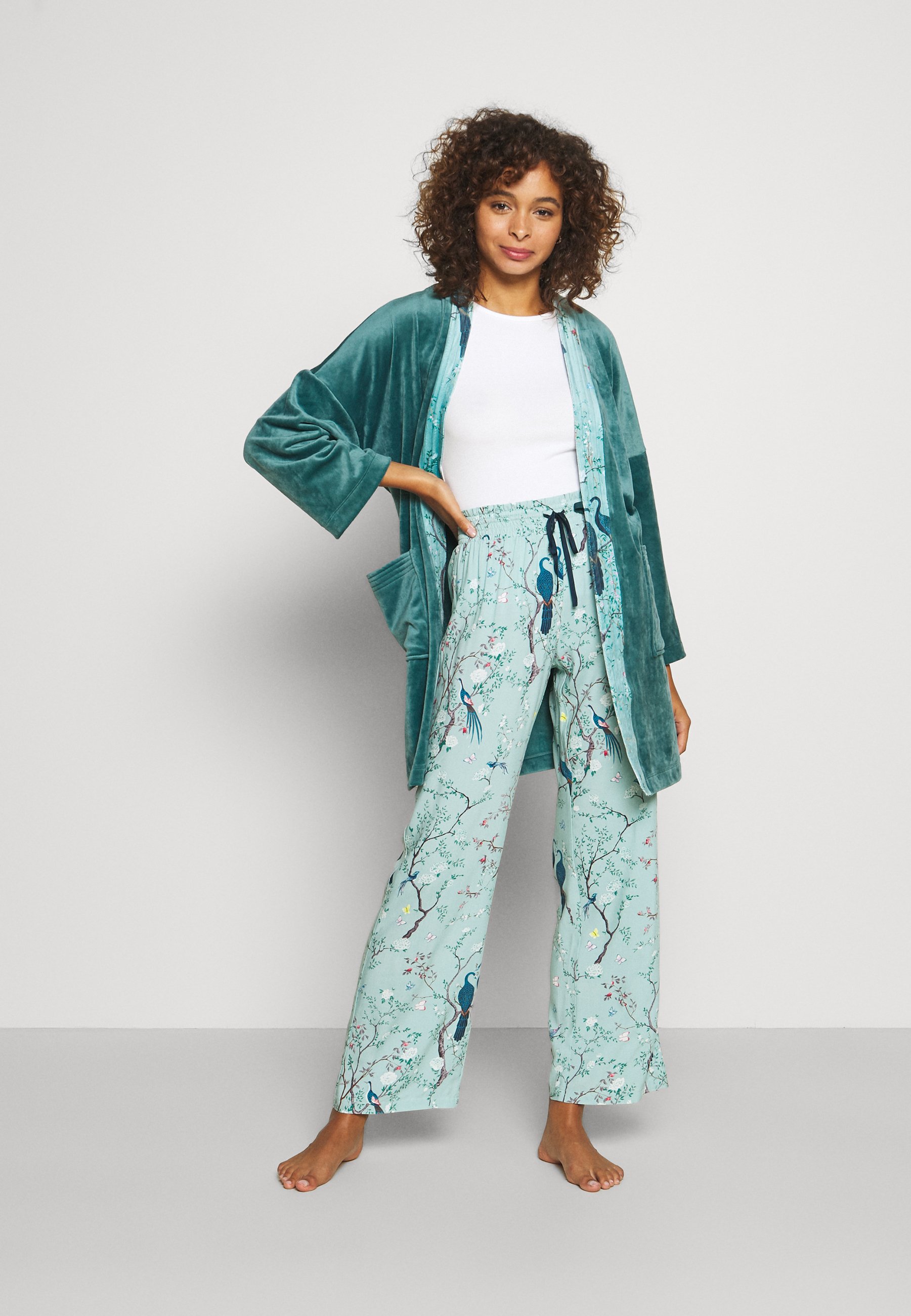 women'secret FLOWER ROBE - Bademantel - green/grün - Zalando.de