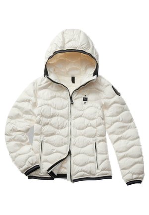 Giacca puffer bianca con cappuccio, caratterizzata da una texture trapuntata, zip nere, orlo a contrasto e tasche laterali.