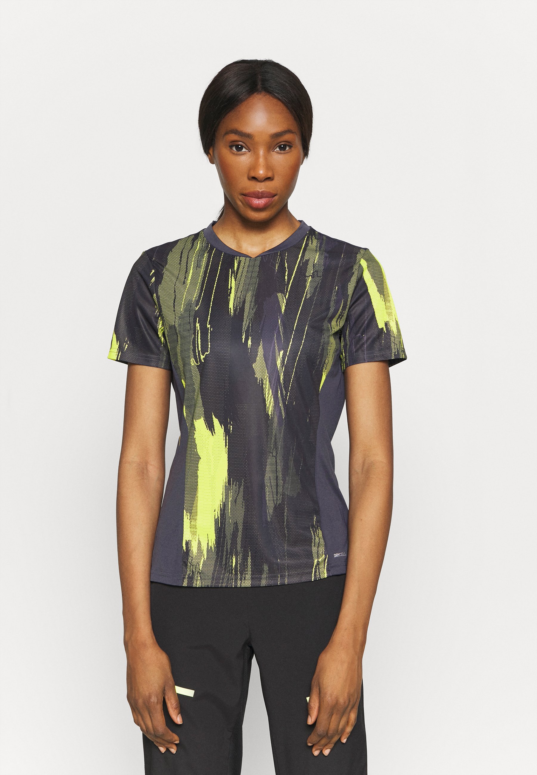 Puma INDIVIDUAL CUP GRAPHIC - Print T-shirt - puma black/asphalt/soft fluo  yellow/black - Zalando.ie